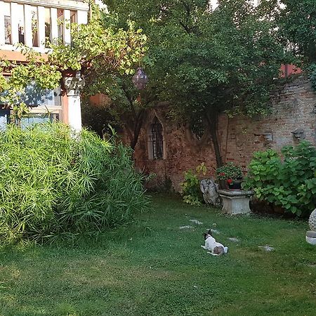 Appartamento Garden Ca' Rezzonico Venise Extérieur photo