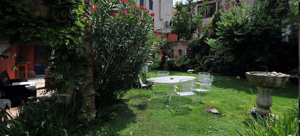 Appartamento Garden Ca' Rezzonico Venise Extérieur photo