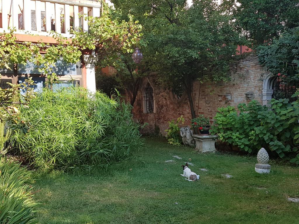 Appartamento Garden Ca' Rezzonico Venise Extérieur photo