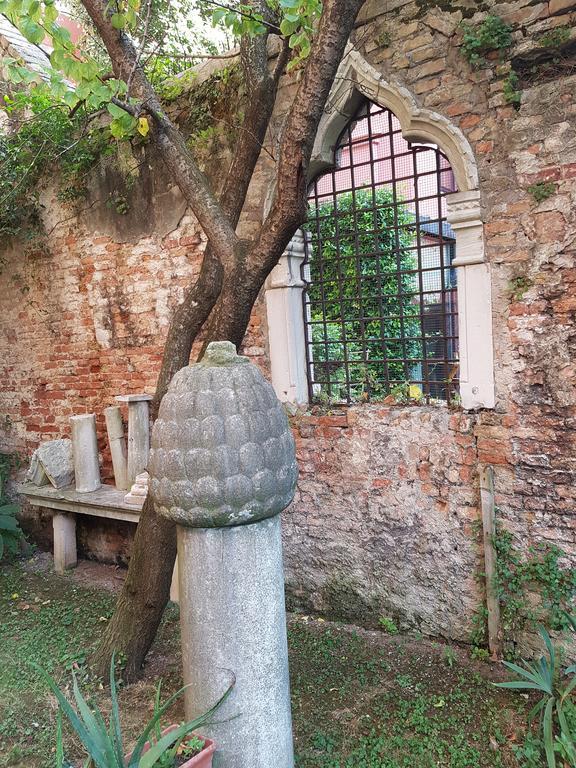 Appartamento Garden Ca' Rezzonico Venise Extérieur photo
